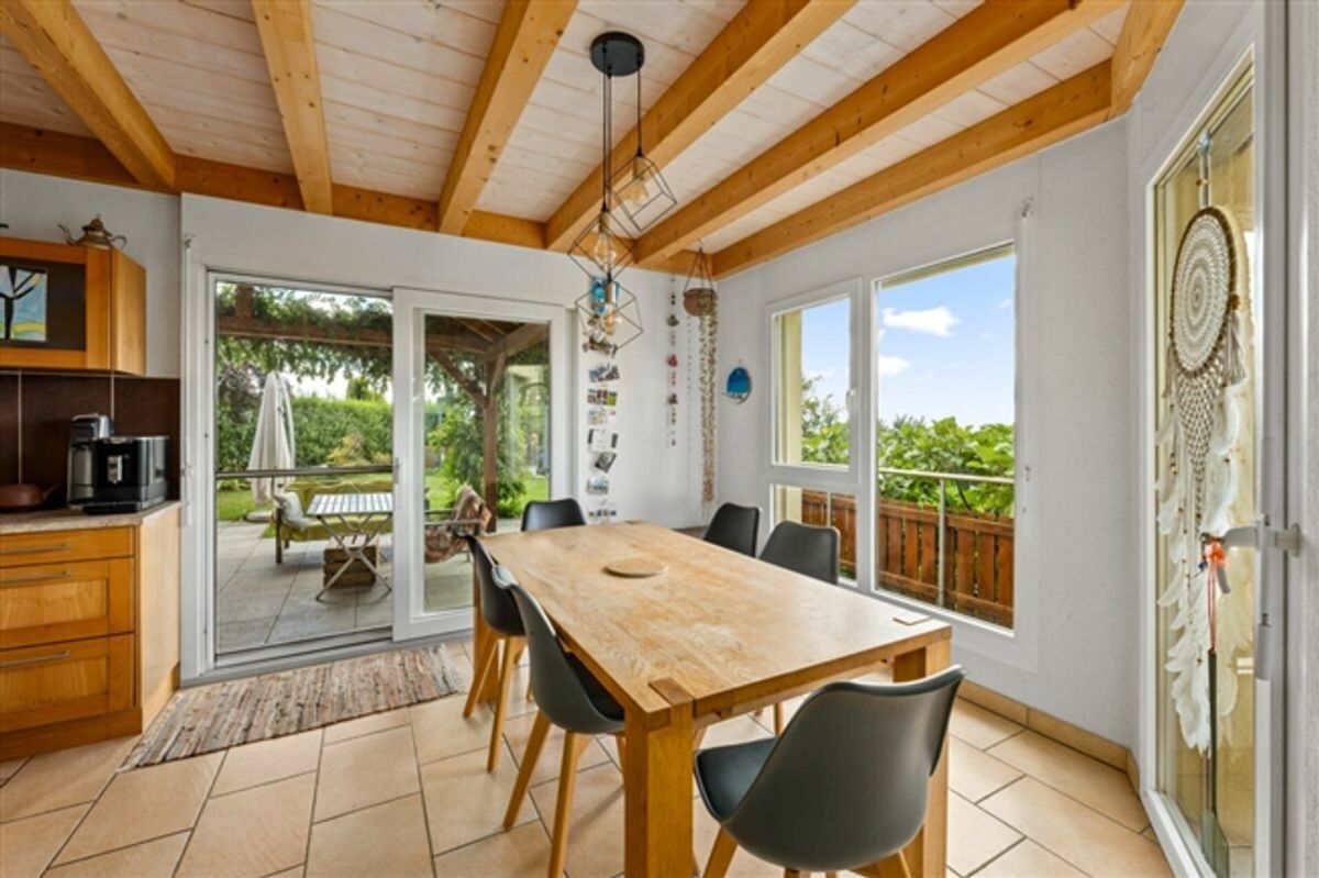 Prächtige Villa mit 7,5 Zimmern, vom Architekten entworfen, 7 Minuten von Grandson entfernt - 1