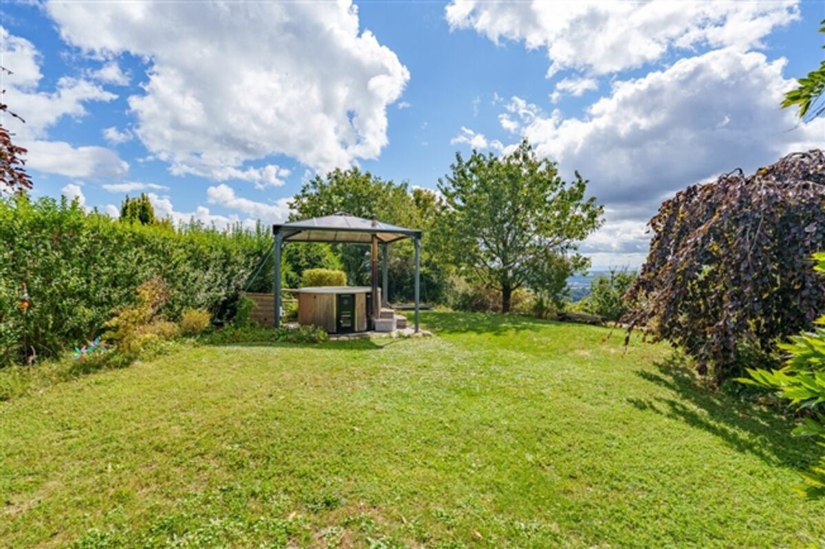 Prächtige Villa mit 7,5 Zimmern, vom Architekten entworfen, 7 Minuten von Grandson entfernt - 11