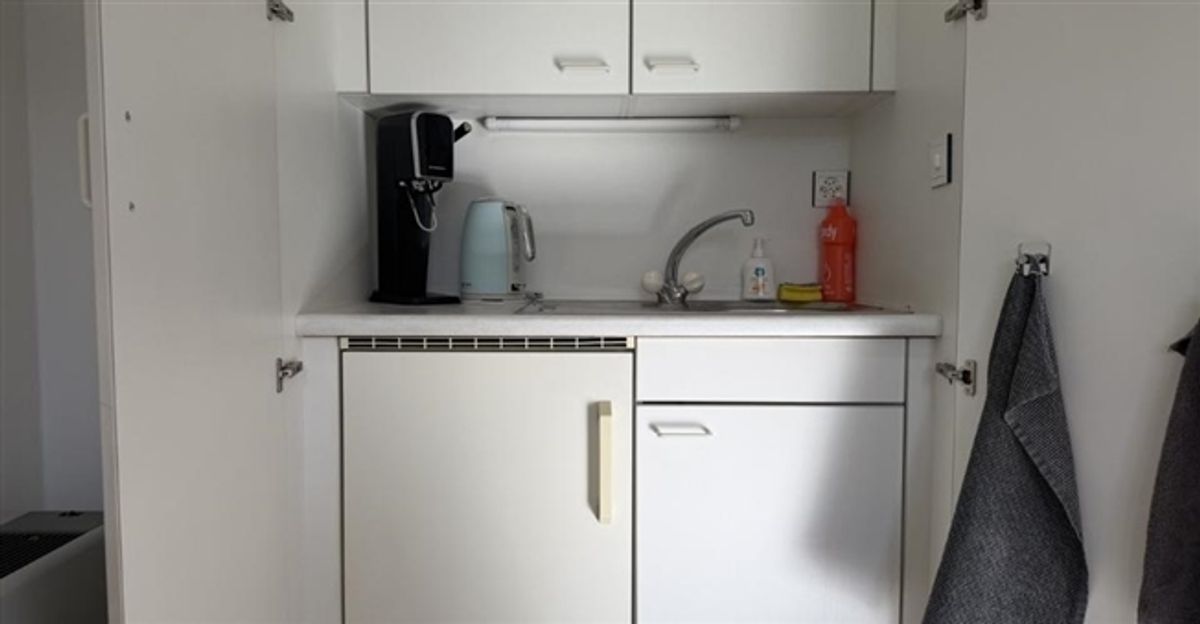 Bureau - 6