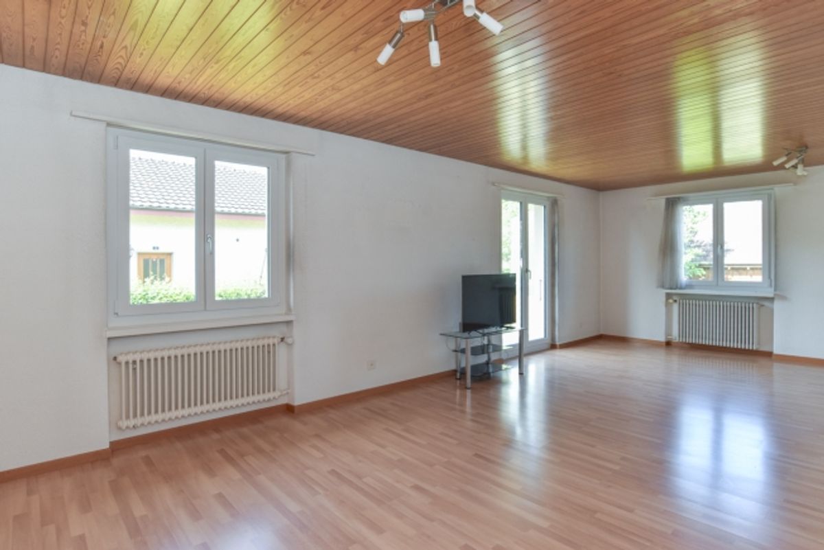 Freistehendes Haus mit Potential an ruhiger Lage - 3