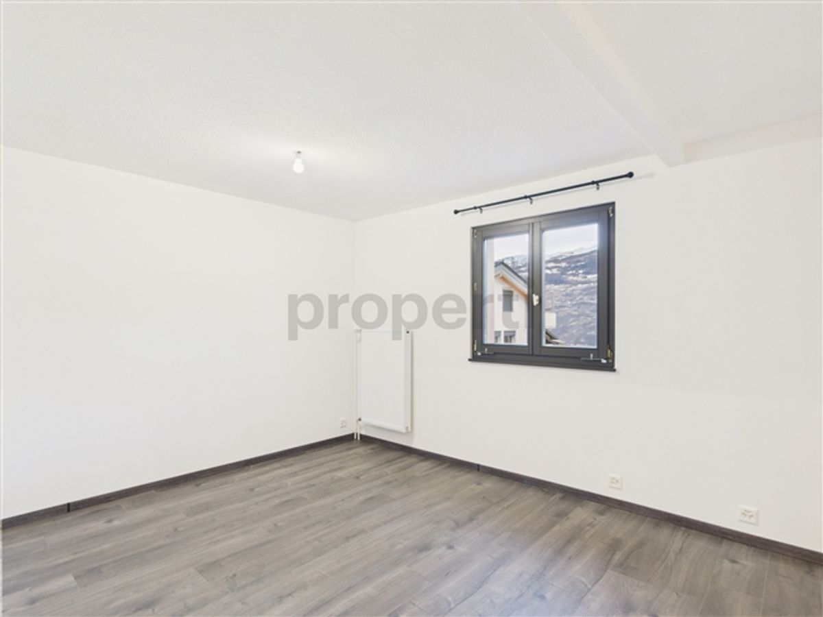 Appartement rénové 3.5 pièces avec balcon, Chamoson - 6
