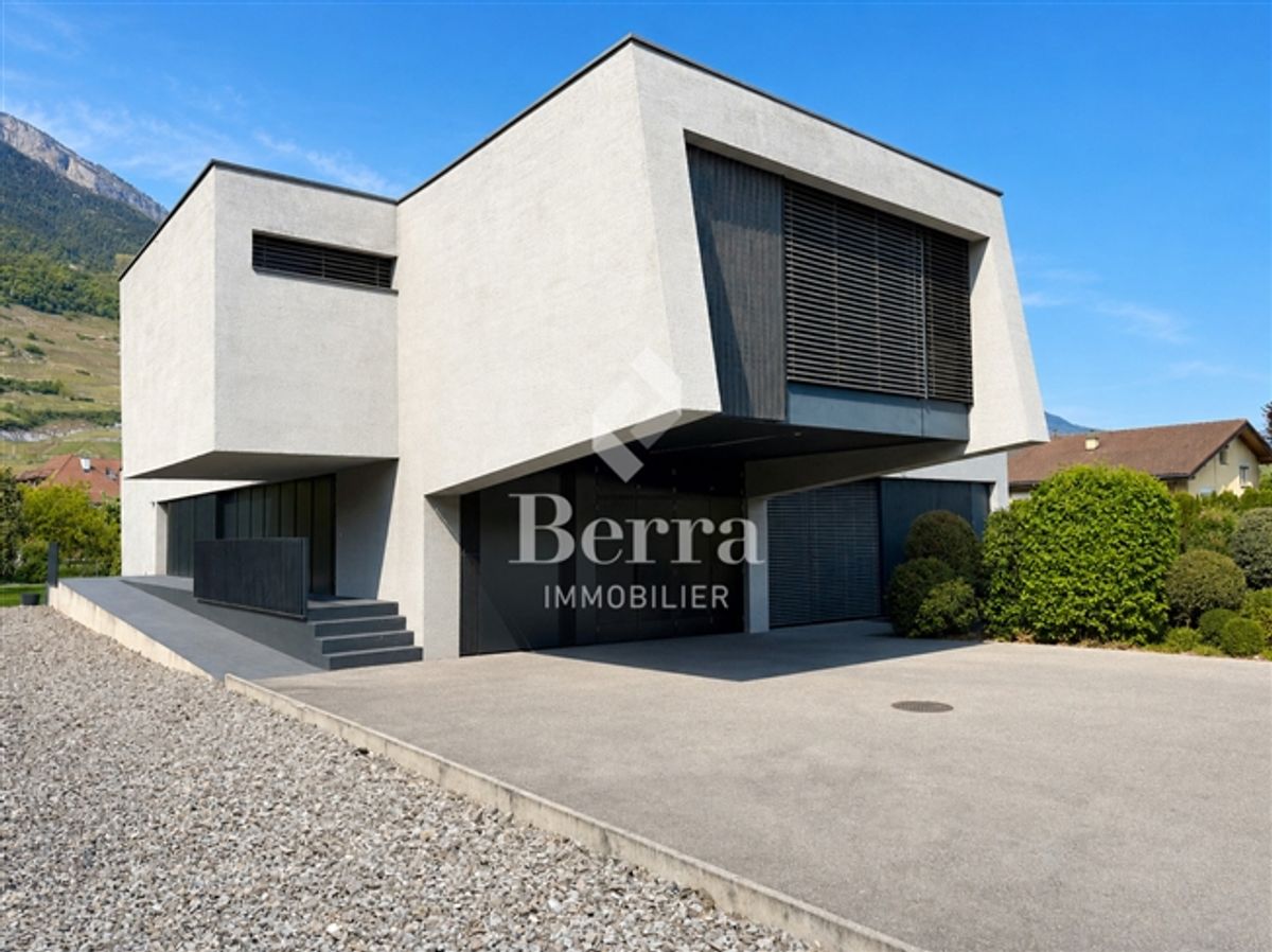 Ausgezeichnete moderne Architektenvilla – 300 m² Wohnfläche auf einem 2 388 m² grossen Grundstück - 3