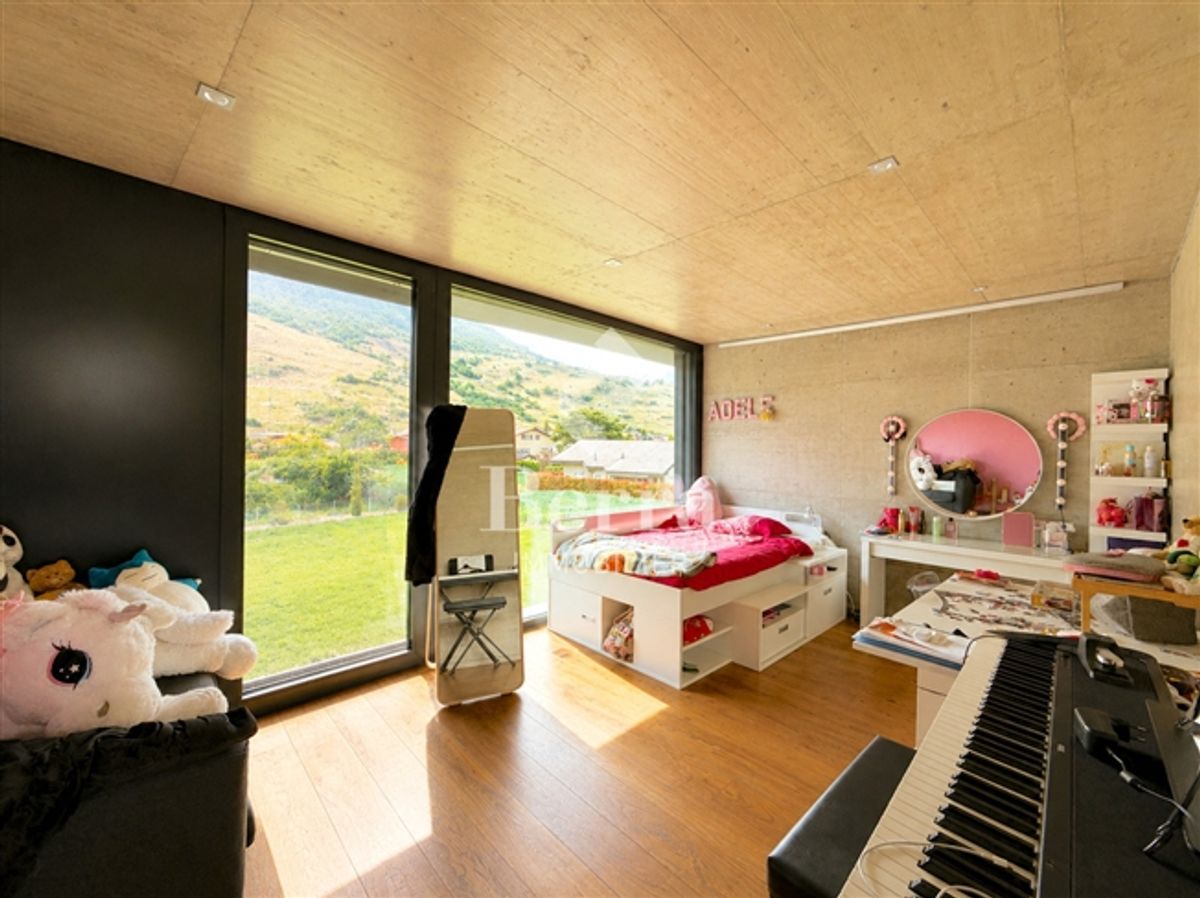 Ausgezeichnete moderne Architektenvilla – 300 m² Wohnfläche auf einem 2 388 m² grossen Grundstück - 8