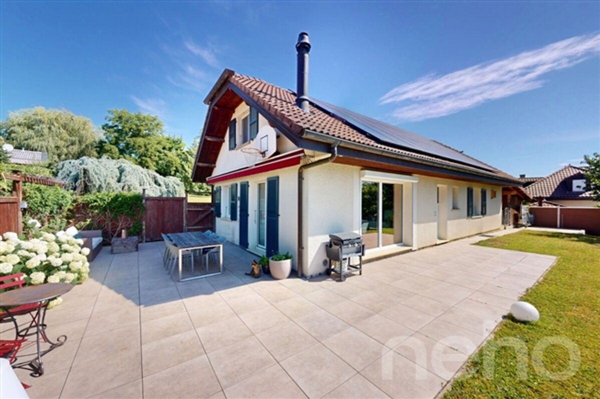 Wunderschöne 6,5-Zimmer-Familienvilla wurde sorgfältig renoviert - 0