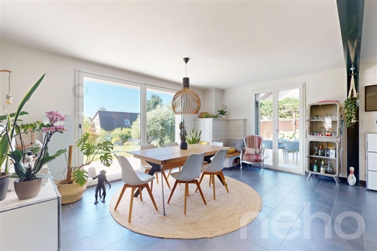 Wunderschöne 6,5-Zimmer-Familienvilla wurde sorgfältig renoviert - 3