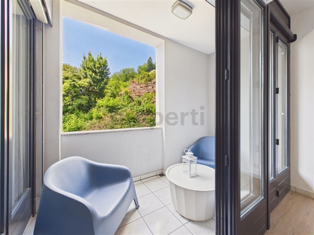 Elegante 3.5 locali stepped-flat con balcone, Lugano - 3