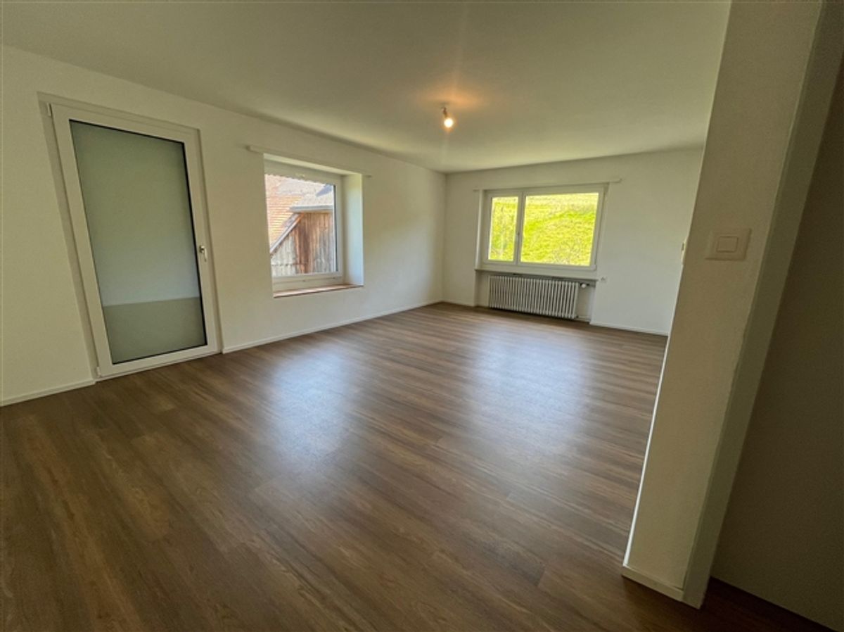 Erstbezug nach Totalsanierung – stilvolle 4.5-Zimmerwohnung - 3