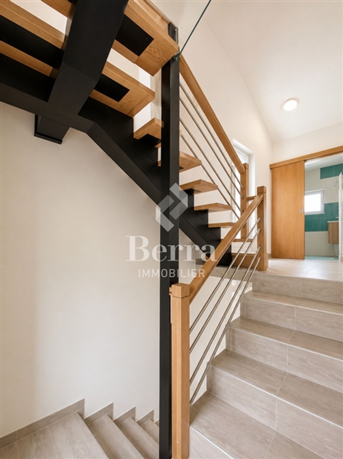 4,5-Zimmer-Einfamilienhaus mit Nebengebäude - 10