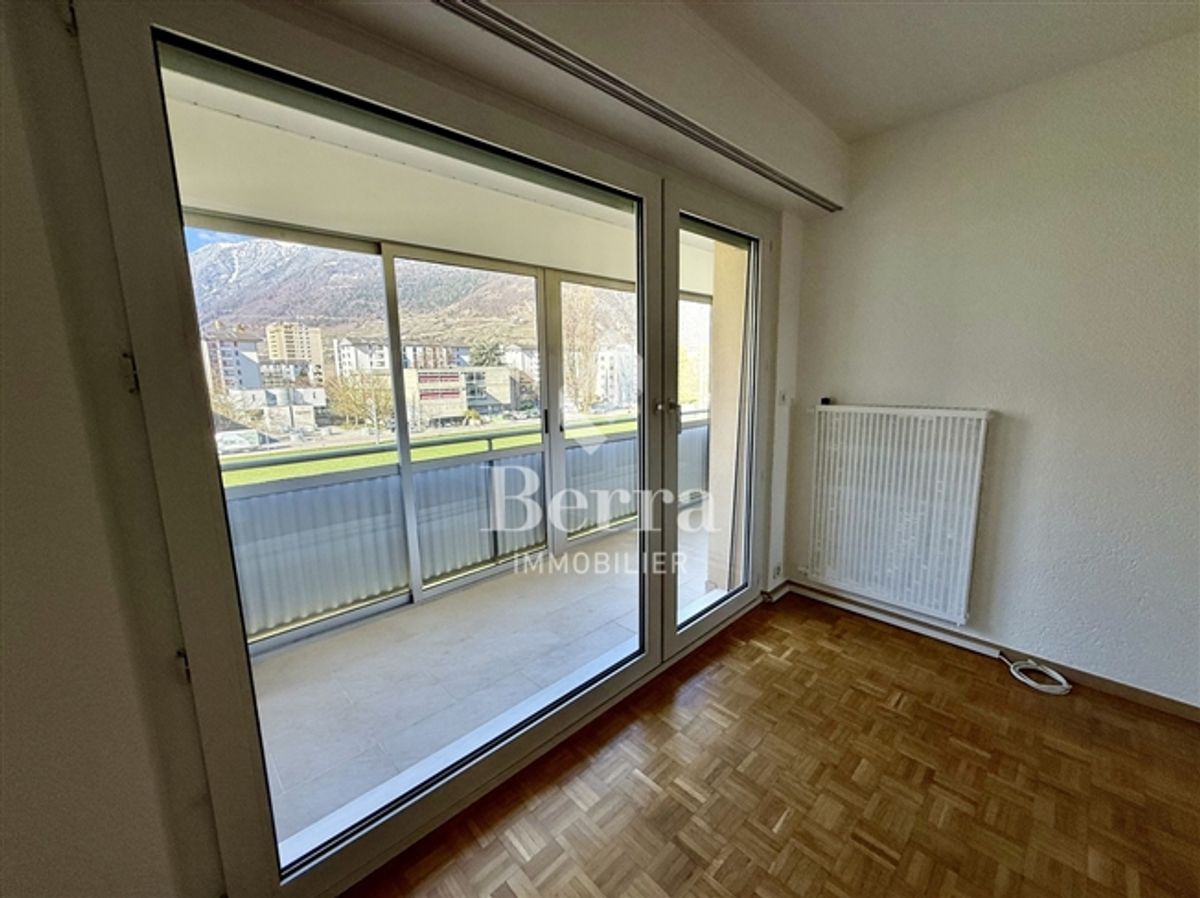Sehr schönes Apartment, nahe Bahnhof und mit Blick auf die Forclaz - 7