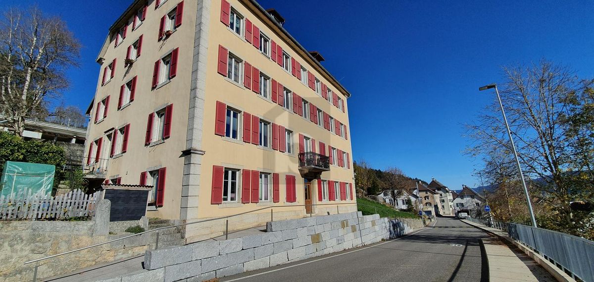 PRIX TOP, PIED À TERRE DANS LA VALLÉE DE LA SAGNE - 0