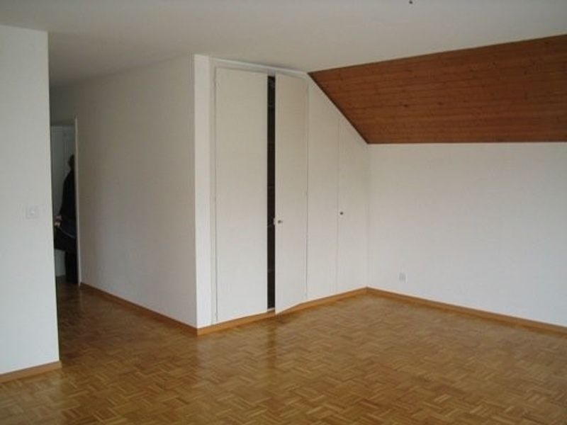 Helle Dachwohnung mit Balkon - 3