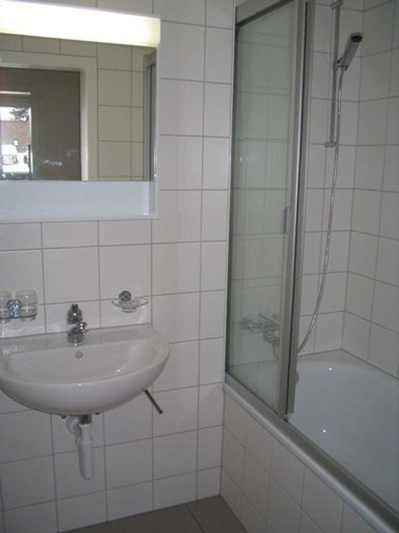 Helle Dachwohnung mit Balkon - 6