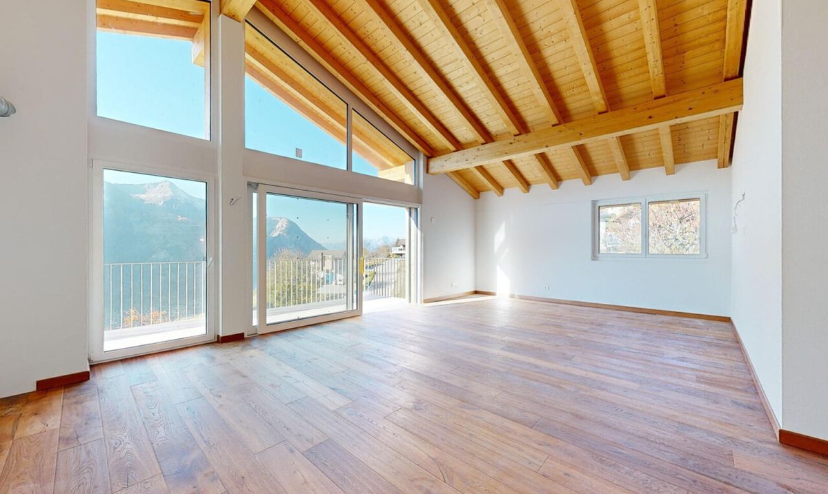 Just five minutes from Leuk, discover this stunning 4.5-room apartment - 3