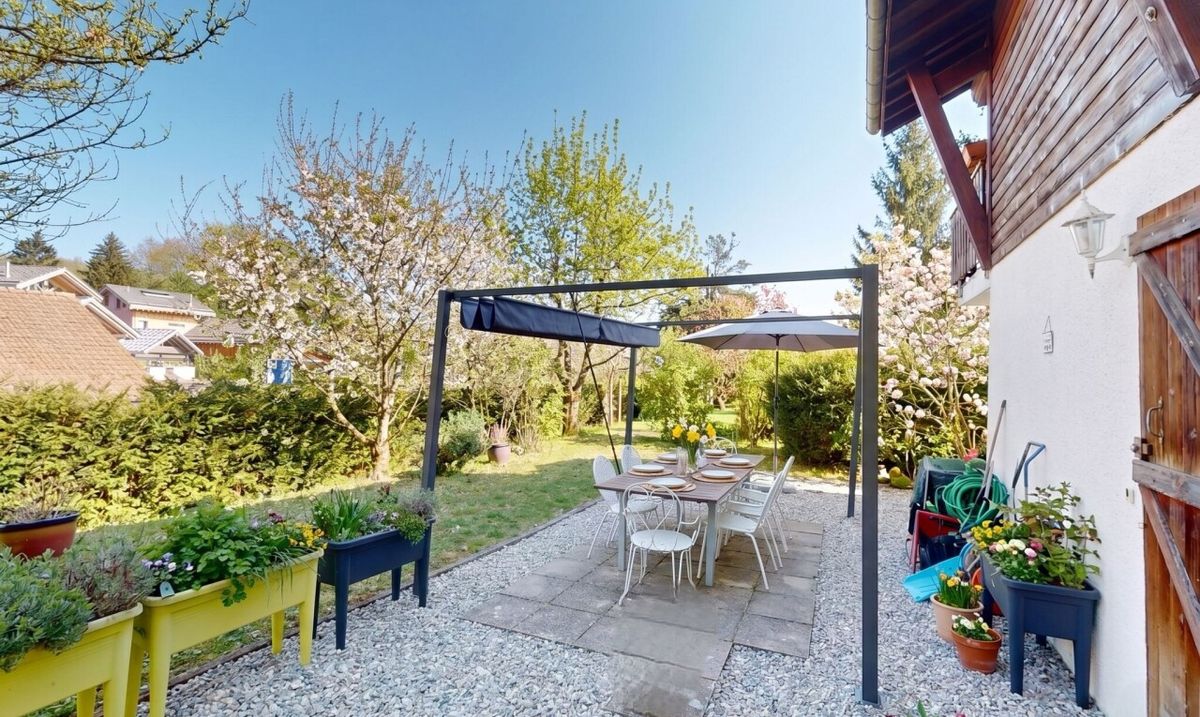Family chalet with large garden - 1