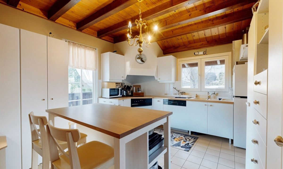 Family chalet with large garden - 8