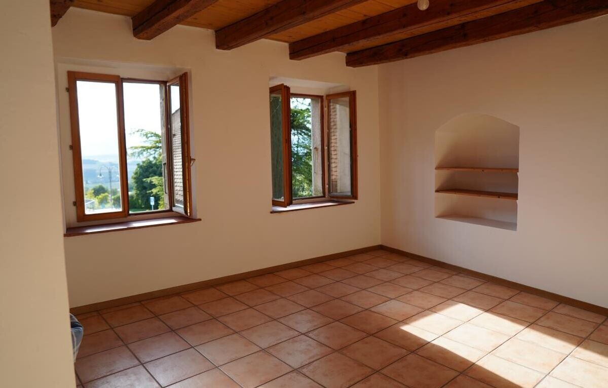 Maison mitoyenne médiane in à Sullens - 8
