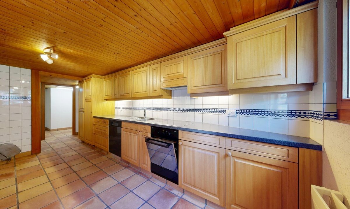 Charming 4-room house with a large separate garden - 0