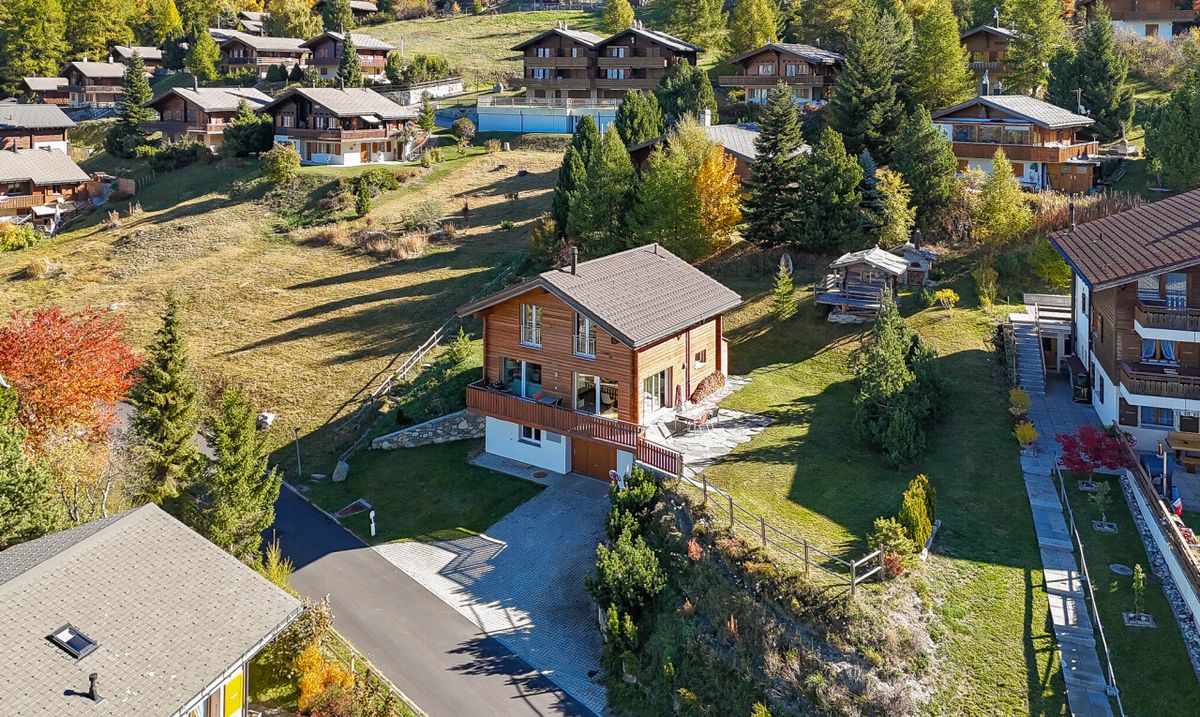 Exceptional Chalet with Panoramic View in Bürchen - 0