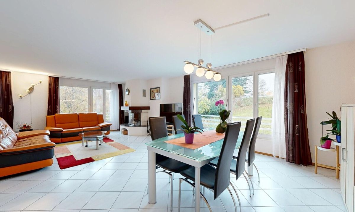 160 m² apartment, 5.5 rooms with garage and open green view - 2