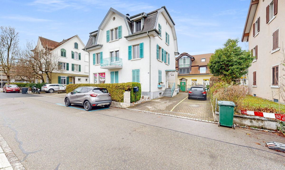 Wohngebäude in Dietikon - 0