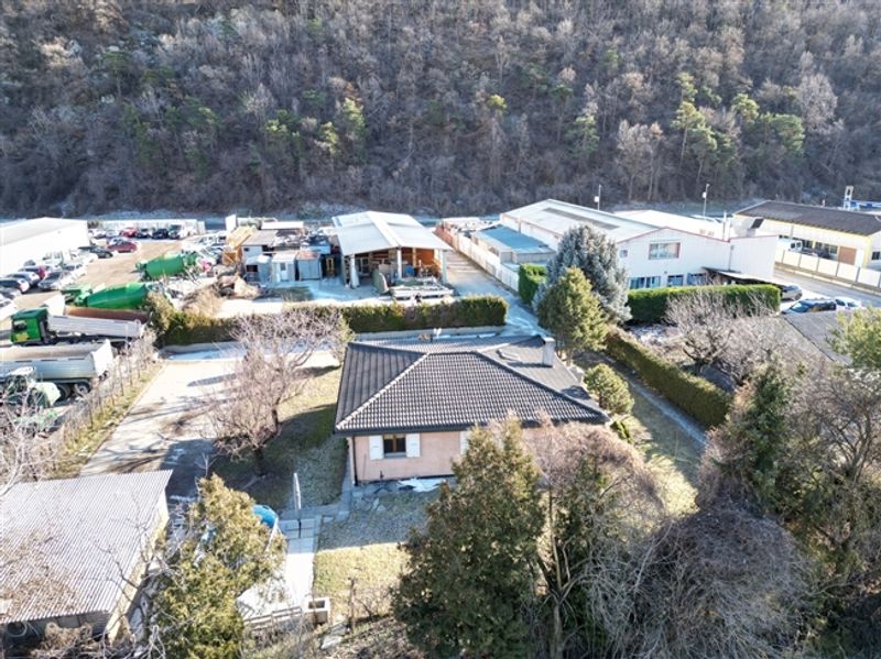 HAUS MIT SUPERFICIALRECHT IN CHALAIS - 3