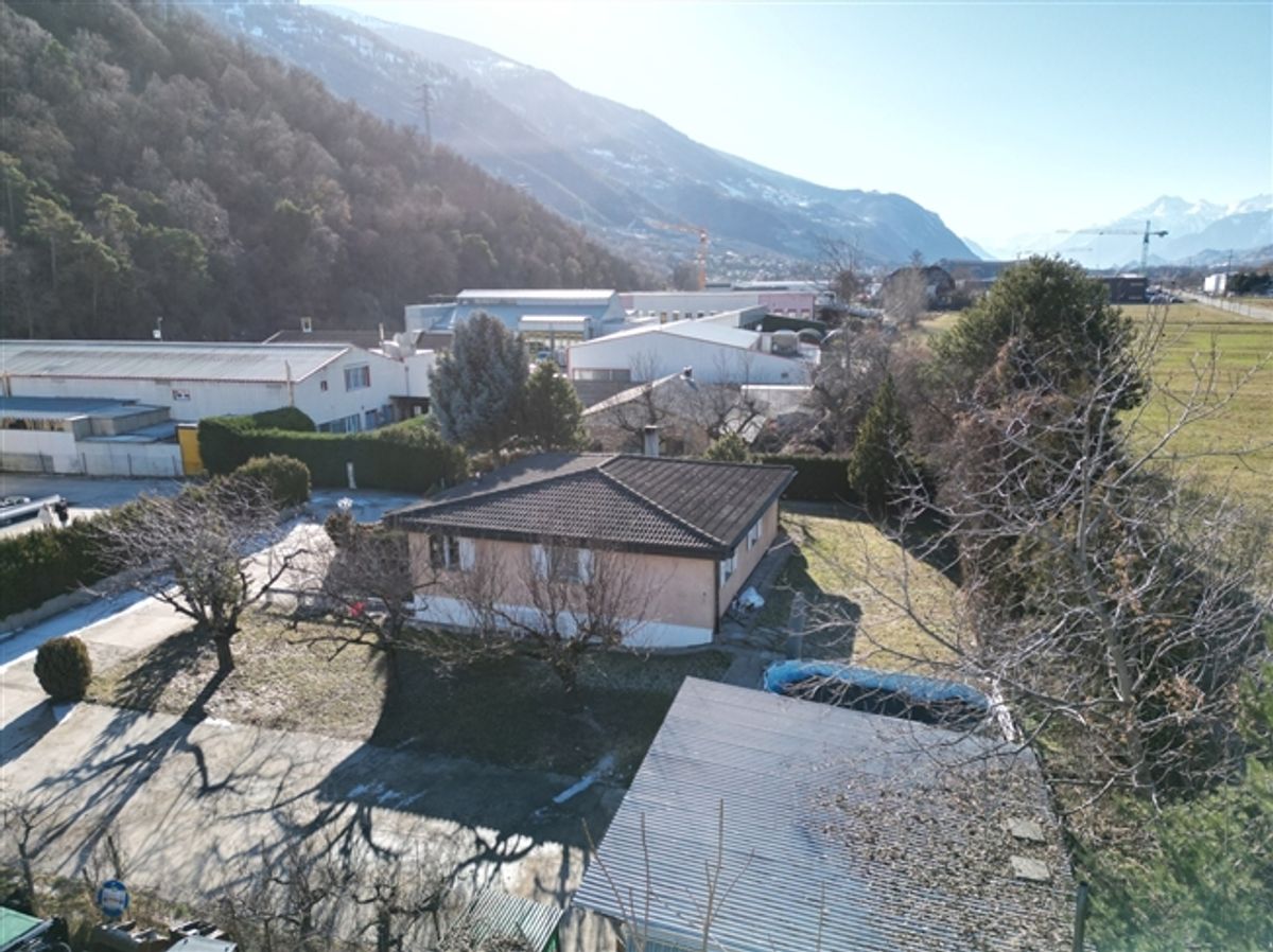 HAUS MIT SUPERFICIALRECHT IN CHALAIS - 3