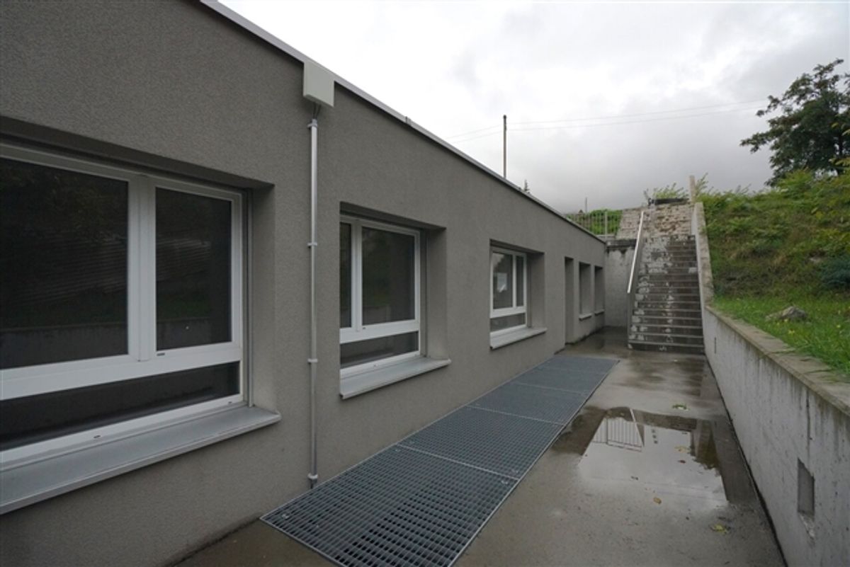 GERADE ZEIT FÜR EINEN NEUEN BÜROARBEITSPLATZ 
IN SIERRA - 2