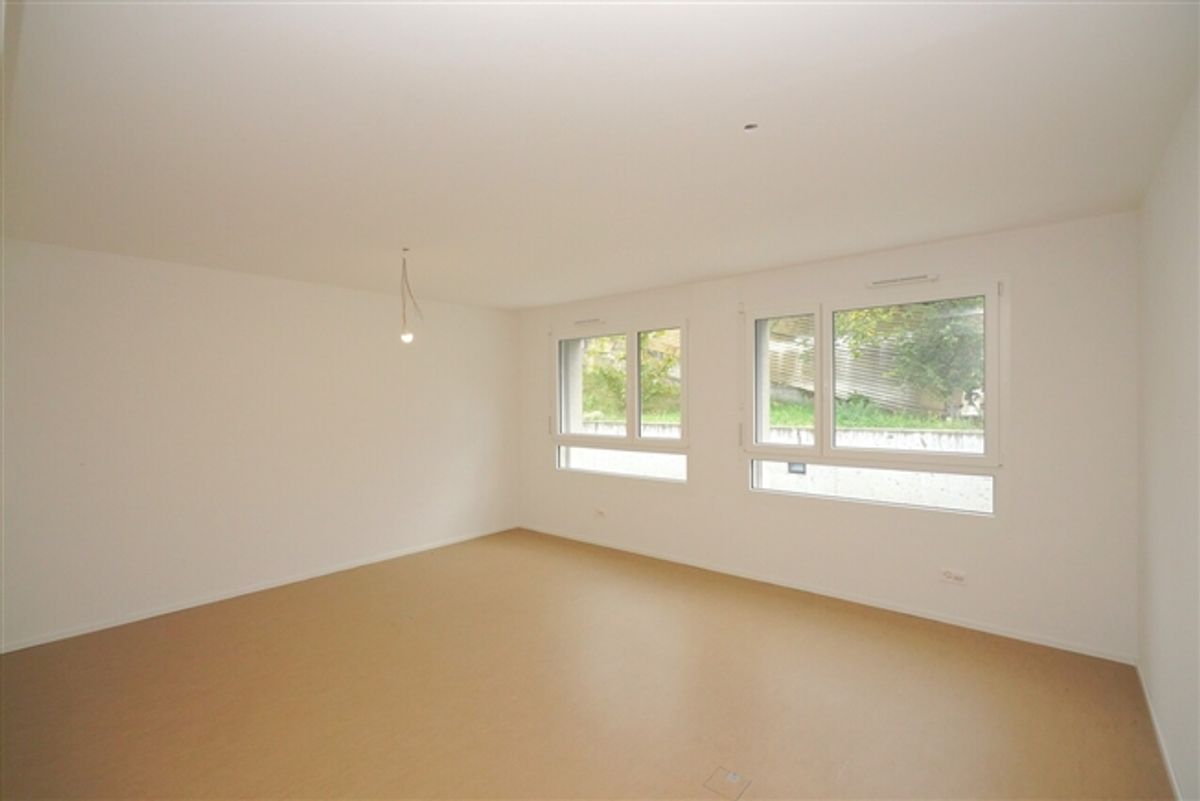 GERADE ZEIT FÜR EINEN NEUEN BÜROARBEITSPLATZ 
IN SIERRA - 5