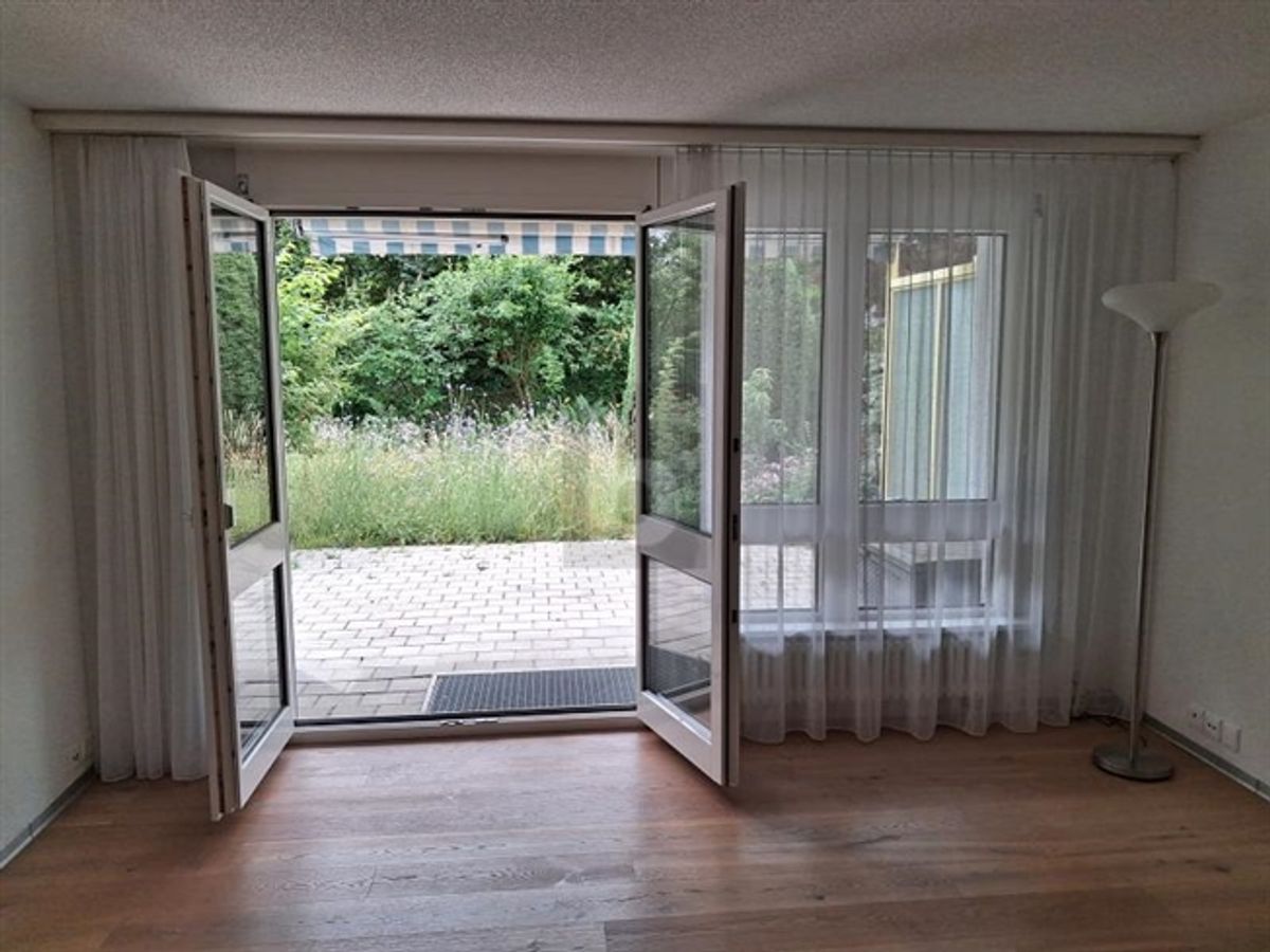 RUHIG MIT GEMÜTLICHEM SITZPLATZ - 3