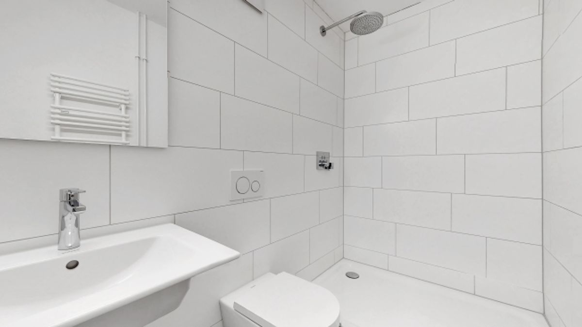 Grosszügige 3.5-Zimmer-Wohnung mit Balkon an zentraler Lage - 2