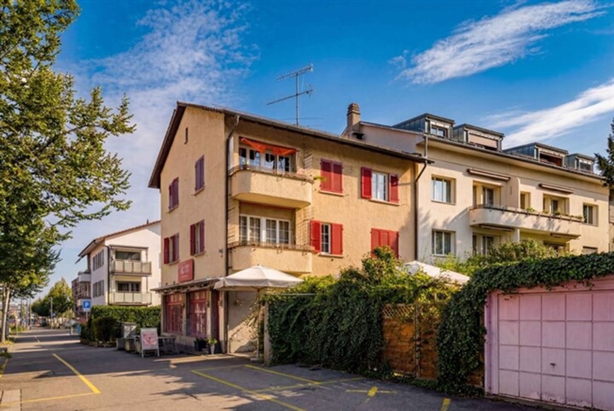 ERTRAGSSTARKES WOHN- UND GESCHÄFTSHAUS MIT RESTAURANT UND WOHNUNGEN - 0