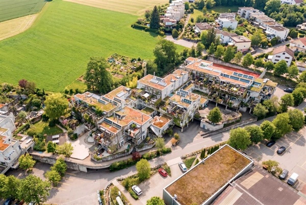 DOPPELTES POTENTIAL IM PARTERRE MIT 289 M² IN DER ATELIER 5-SIEDLUNG - 0
