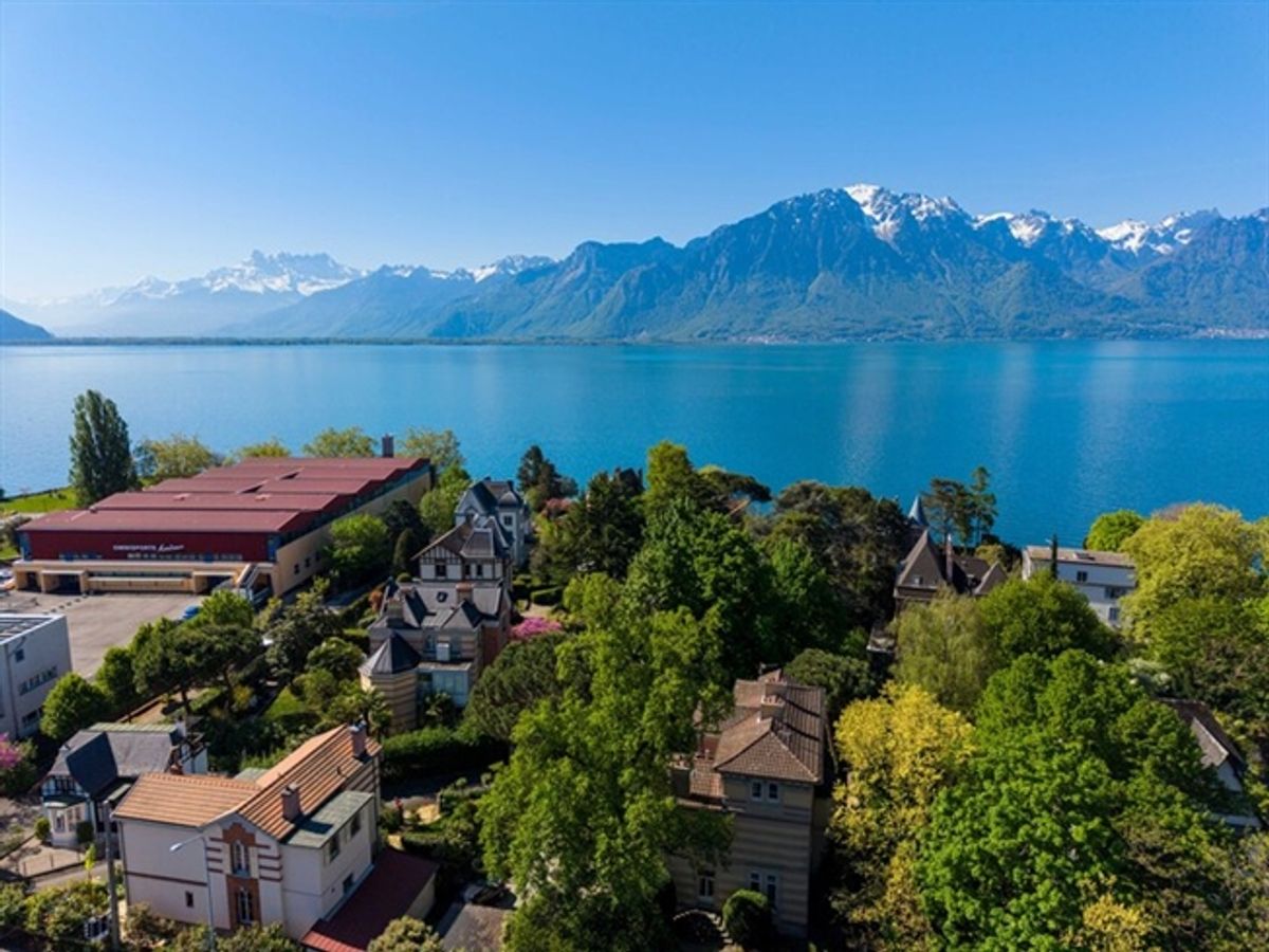 SEE- UND BERGSICHT AN DER RIVIERA - MODERNE 4.5 ZIMMER WOHNUNG - 6