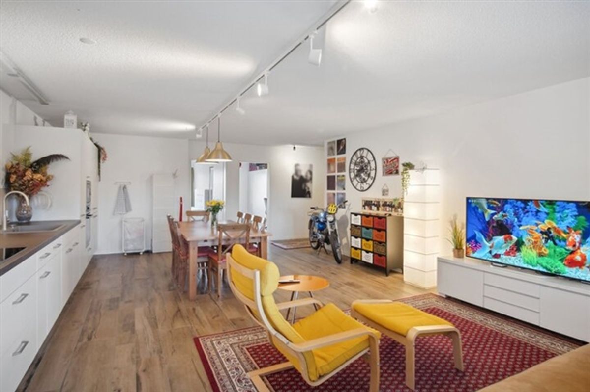 WOHNEN IM TRENDVIERTEL MIT BALKON, LIFT UND ÖV-NÄHE - 1