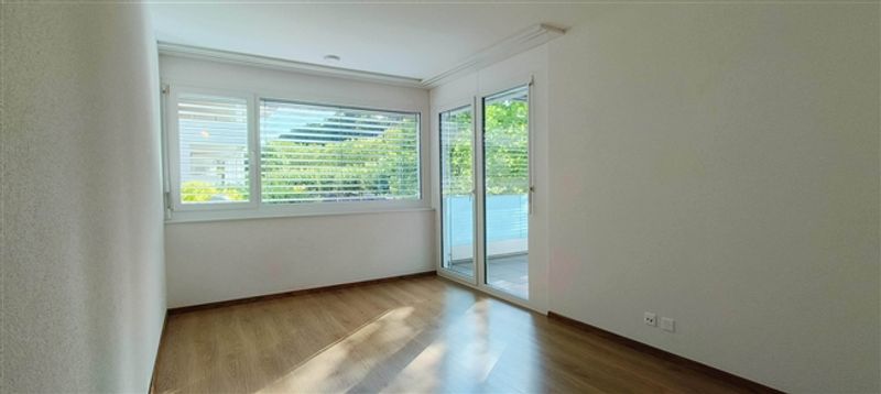 VEVEY STADTZENTRUM - GERÄUMIGE, MODERNE WOHNUNG MIT 4,5 ZIMMERN - 4