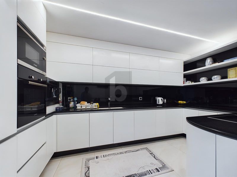 BEAUCOUP D'ESPACE DE VIE POUR UNE GRANDE FAMILLE - 3