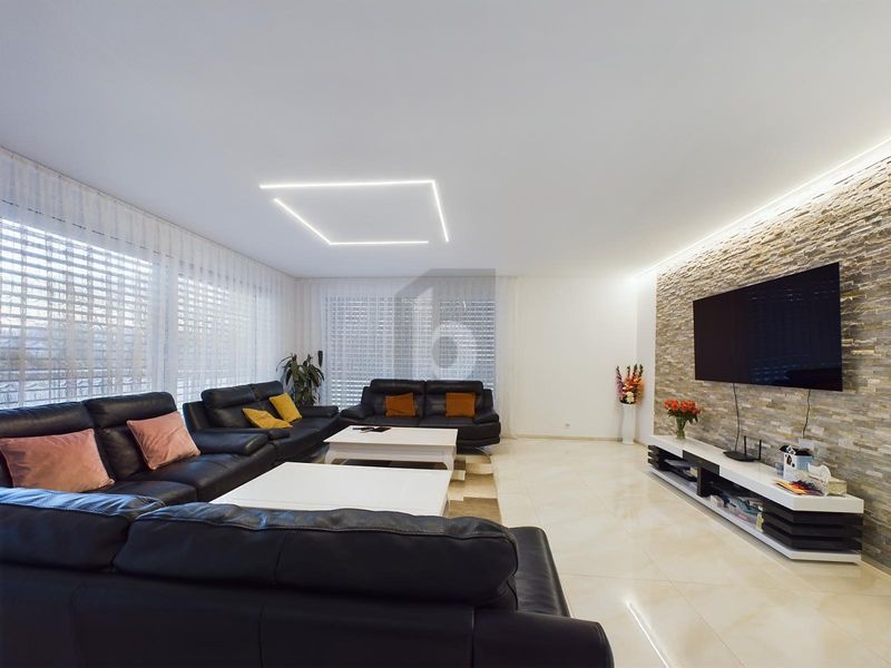 BEAUCOUP D'ESPACE DE VIE POUR UNE GRANDE FAMILLE - 5