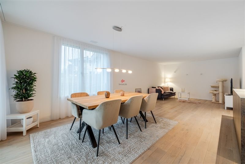 Stilvolle Erdgeschosswohnung mit grosszügiger Loggia - 6