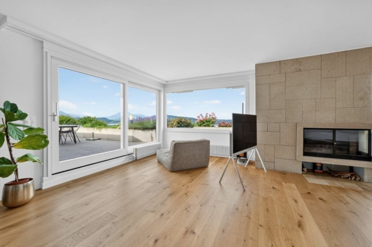Exklusive 5.5-Zimmer-Terrassenwohnung mit Weitblick - 4
