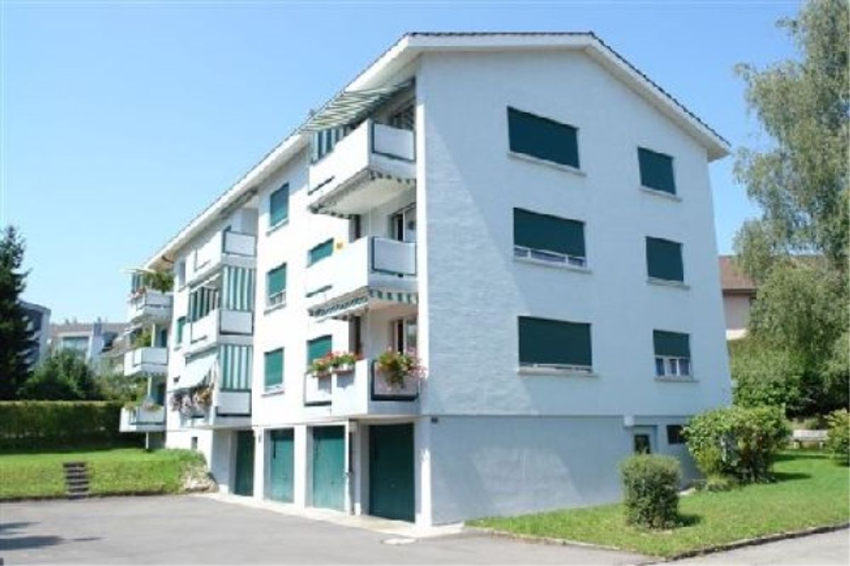 3 Zimmer-Wohnung im Zentrum von Steinhausen - 0