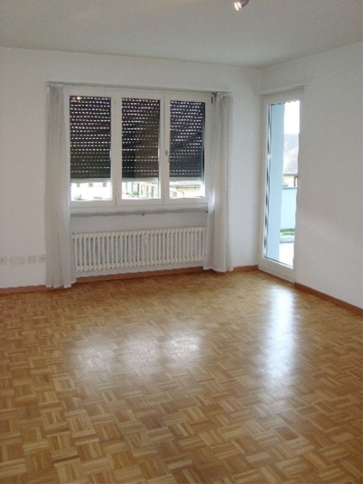 3 Zimmer-Wohnung im Zentrum von Steinhausen - 2
