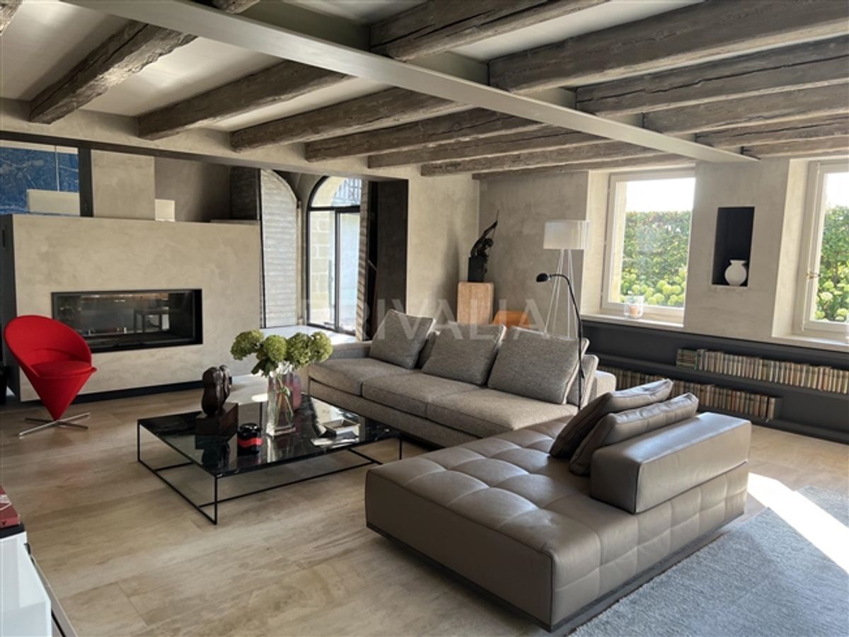 Einzigartig Ein elegantes Anwesen, das Authentizität mit zeitgenössischem Design verbindet - 2
