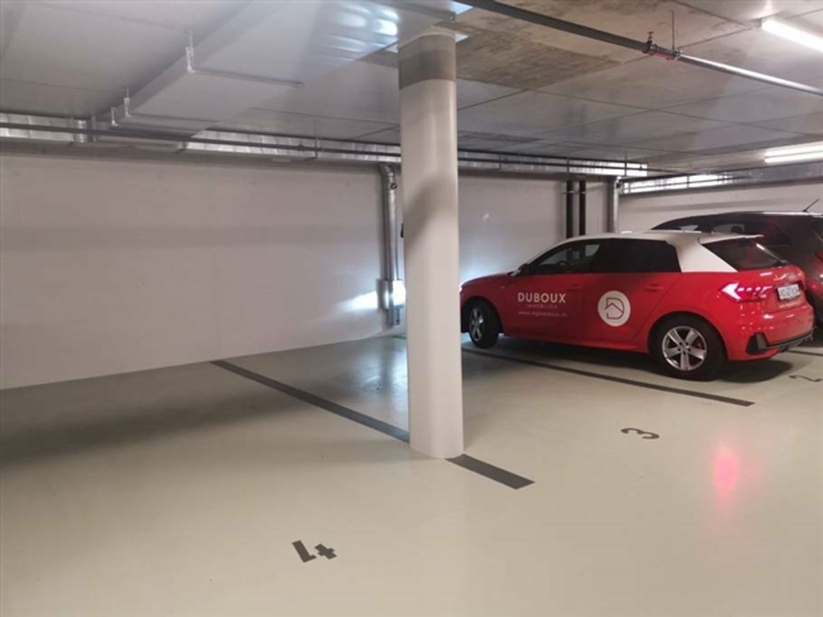 Tiefgaragenplätze gegenüber dem Bahnhof Aigle - 2