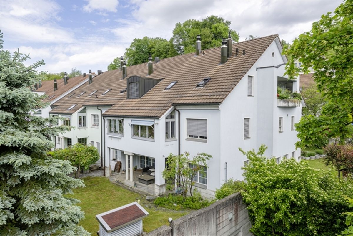 Familienfreundliche 5.5-Zimmer Dachmaisonette-Wohnung - 0