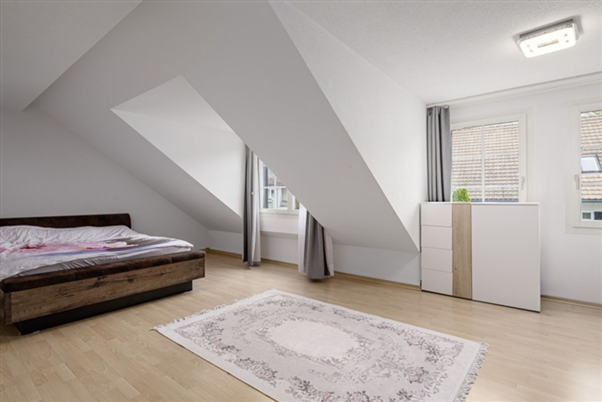 Familienfreundliche 5.5-Zimmer Dachmaisonette-Wohnung - 8