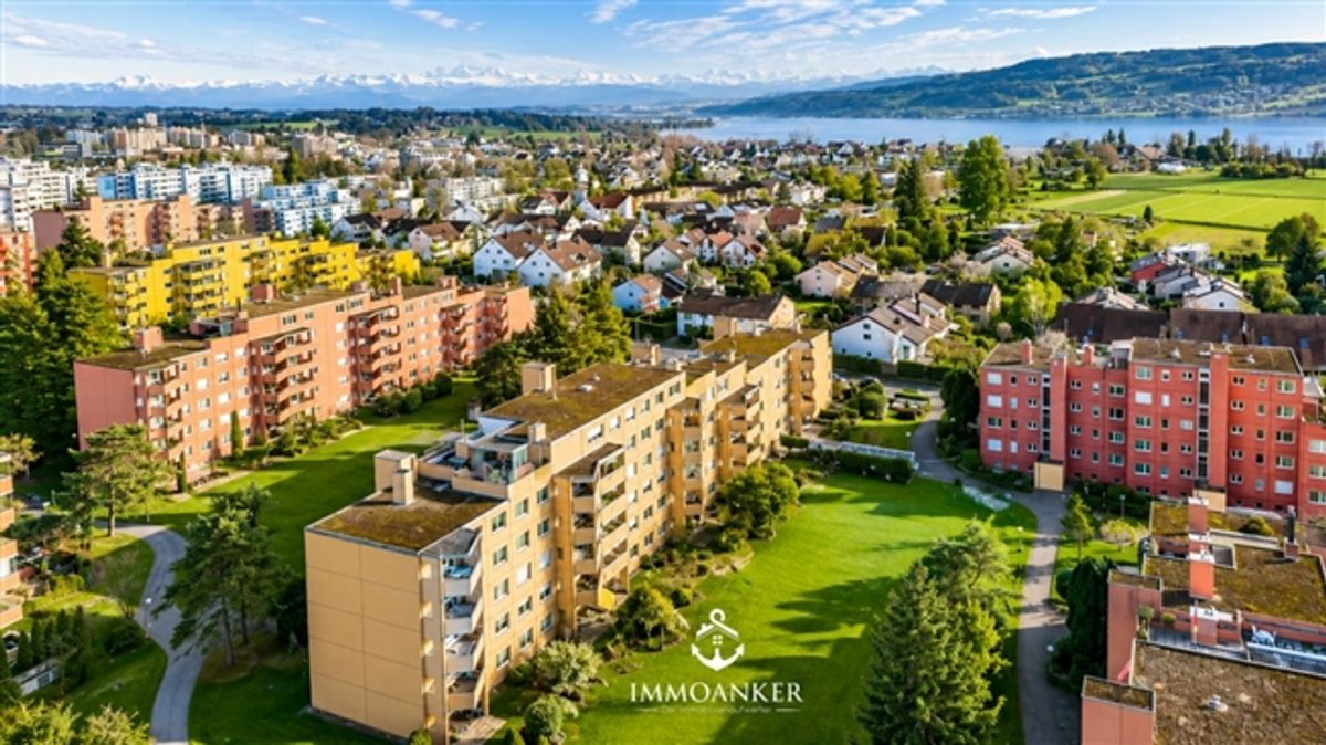 Wohnen zwischen See und Stadt - gepflegte 4.5-Zimmer-Wohnung nur wenige Schritte vom Greifensee entfernt - 1
