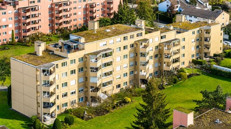 Wohnen zwischen See und Stadt - gepflegte 4.5-Zimmer-Wohnung nur wenige Schritte vom Greifensee entfernt - 4