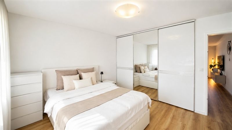 Wohnen zwischen See und Stadt - gepflegte 4.5-Zimmer-Wohnung nur wenige Schritte vom Greifensee entfernt - 7