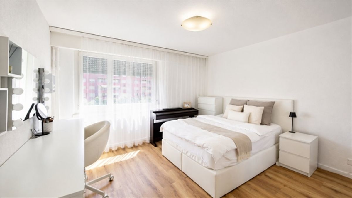 Wohnen zwischen See und Stadt - gepflegte 4.5-Zimmer-Wohnung nur wenige Schritte vom Greifensee entfernt - 7