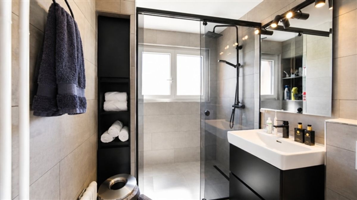 Wohnen zwischen See und Stadt - gepflegte 4.5-Zimmer-Wohnung nur wenige Schritte vom Greifensee entfernt - 9